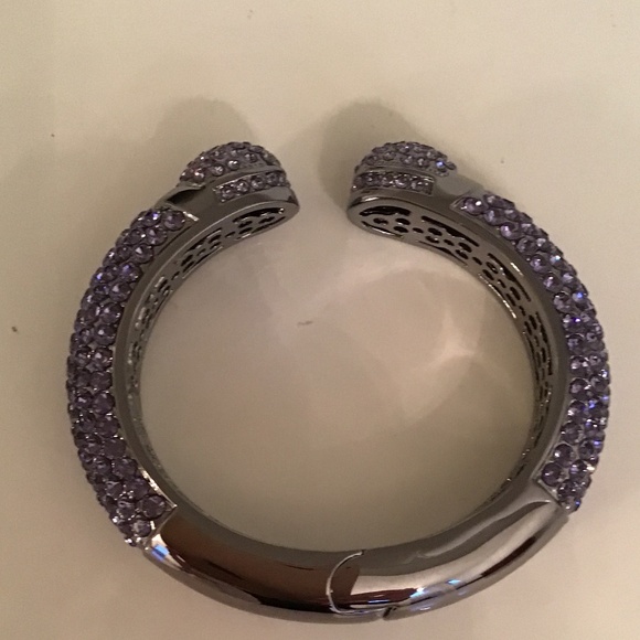 Fabulous Joan Boyce light purple colour pave hinged cuff bracelet S/M size - Picture 4 of 9